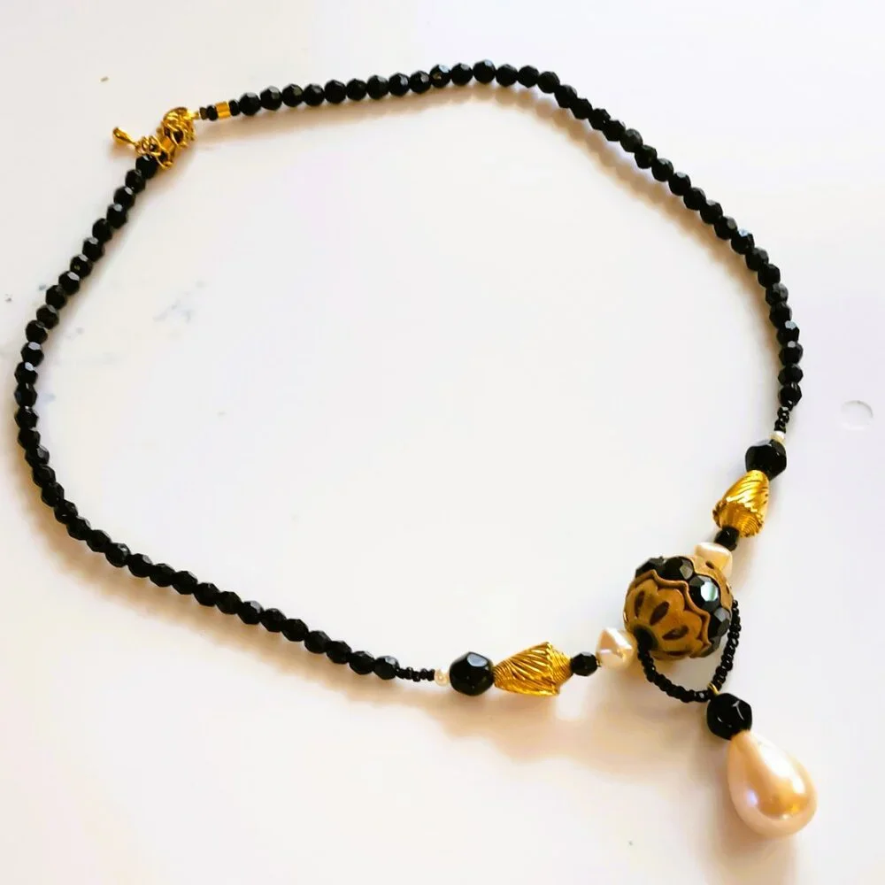 Black Bead Pearl Drop Necklace 18